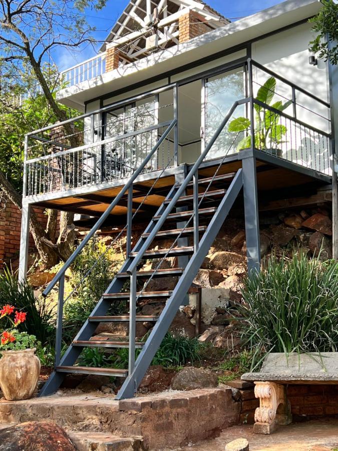 The Point Of View Cabin Hotel Johannesburg Exterior photo